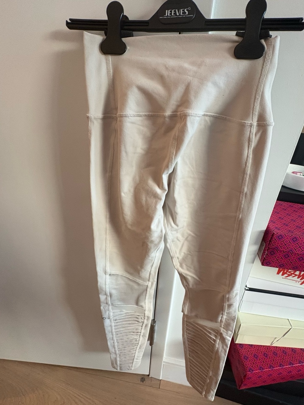 ALO Moto Cream Leggings - Picture 4 of 4